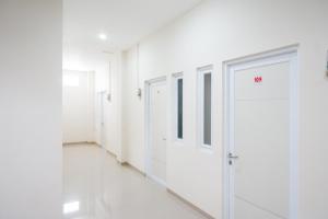 RedDoorz near Pacific Mall Tegal 2