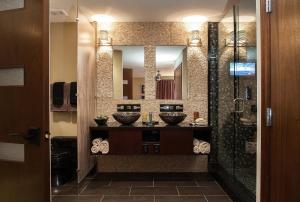 2 Bedroom Signature room in Holiday Inn Club Vacations at Desert Club Resort an IHG Hotel