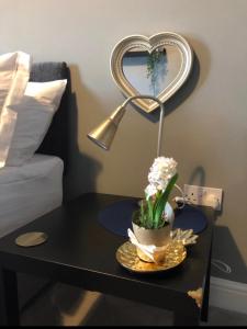1. Stylish Private Double Room Near Manchester City Centre