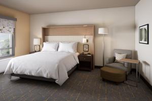 Standard King Room - Non-Smoking  room in Holiday Inn - Long Island - ISLIP Arpt East an IHG Hotel