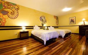 Yabar Hotel Plaza
