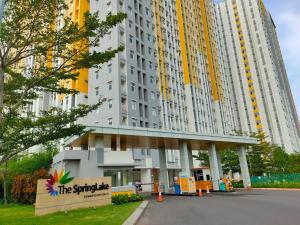 The Springlake and View Summarecon Bekasi Studio MDN Furnish and WiFi