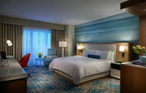 Deluxe King Room with Pool View room in Seminole Hard Rock Hotel & Casino Hollywood