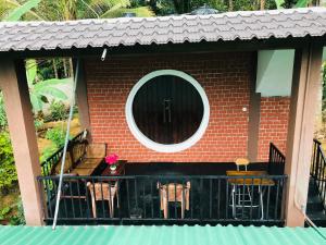 The Hobbit Cottage-Ella