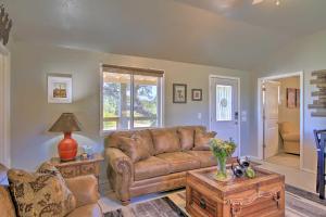 Updated Cabin with Fire Pit - 1 Mile From Downtown!