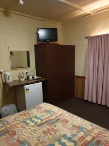 Opal Inn Hotel, Motel, Caravan Park