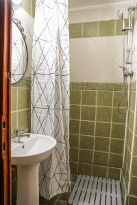 Color Apartments Eugen Carada St