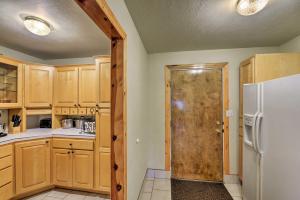 Kayaks and Views Yellowstone River Lodge in Clark