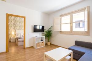 Mitjana by ELE Apartments - 3-звездочные отели в городе Малага