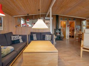 Three-Bedroom Holiday Home  room in Three-Bedroom Holiday home in Løkken 74