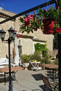 Hotels Logis Hotel Restaurant Le Clos des Capitelles : photos des chambres