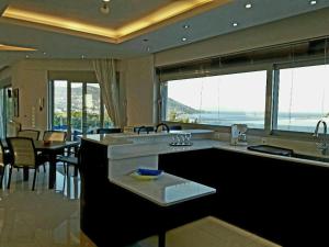 Seaview Pool Villa near Beach and Athens Airport