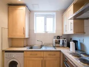 Cosy Apartment - Cheadle