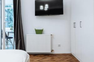 Central Garden Studio