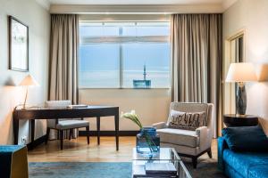 One-Bedroom Suite room in InterContinental Warszawa an IHG Hotel