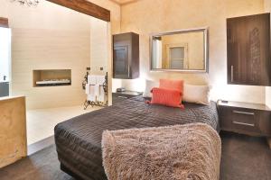 Indulge Apartments - Eighth