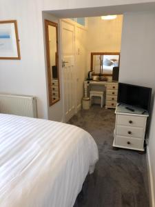 Budget Double Room room in Beacon Country House Hotel