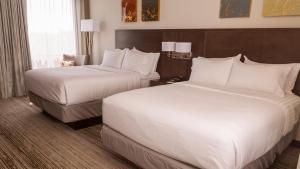 Queen Room with Two Queen Beds room in Holiday Inn Alexandria - Downtown an IHG Hotel