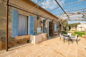 Charming finca Son Julia with pool near Porreres
