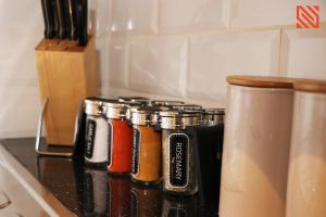 Modern Newgate Apartments - Convenient Location, Close toLocal Amenities