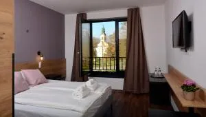 Ludwig Hotel - Kápolnásnyék