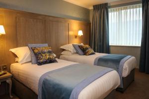 Twin Room room in Avalon House Hotel