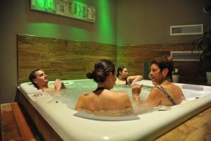 Hotels Logis Hotel Les Ancolies : photos des chambres