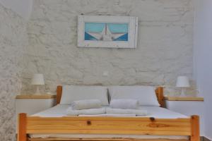 Oasis Rooms & Studios in Galissas Syros Greece