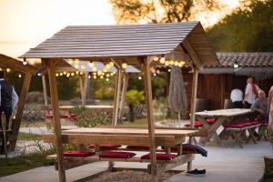 Lodges Shanti Lac Cabanes gites insolites et espace bien-etre Bordeaux : photos des chambres