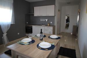 Apartments "Sun-Mauro" - suitable for groups of people