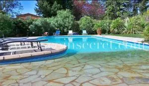 Les Muscades - Saint-Étienne-du-Grès