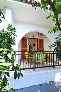 Dionisos Studios and Apts Skiathos Skiathos Greece