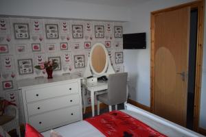 Dunroamin Self-Catering Apartment