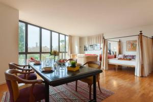 OLIVE OIL apartment-TERRACE WITH VIEW OF THE WALLS