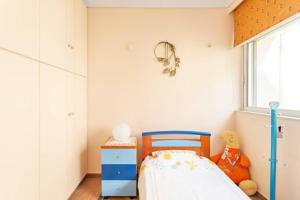 Two Bedroom Apartment Near Alimos Marina !