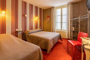 Hotels Hotel - Restaurant Saint Jacques : photos des chambres