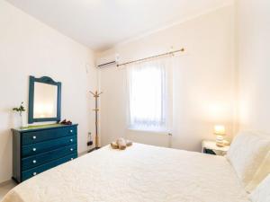Elegant Villa in Paros with Veranda and Balcony Paros Greece