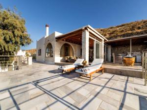 Elegant Villa in Paros with Veranda and Balcony Paros Greece