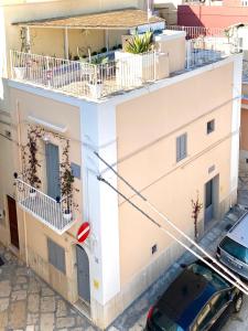 Deluxe Double Room with Balcony room in Casa Mida - Guest House