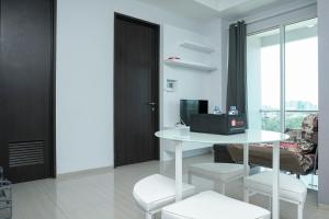 1BR Comfy Apartment at CitraLake Suites By Travelio