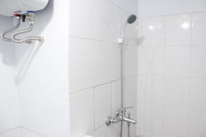 Modest 2BR Apartment at The Jarrdin Cihampelas By Travelio