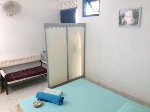 "NOMORE" Gallery and Guesthouse