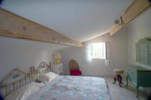 Villas Villa with pool in Provence -Villa Romantique sleeps up to 12+4 in optional gite : photos des chambres