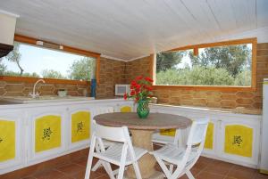 Villas Villa with pool in Provence -Villa Romantique sleeps up to 12+4 in optional gite : photos des chambres