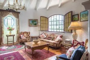 Villa with pool in Provence -Villa Romantique sleeps up to 12+4 in optional gite - Comps