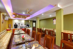 Hotel Windsor Castle Inn Brigade Rd