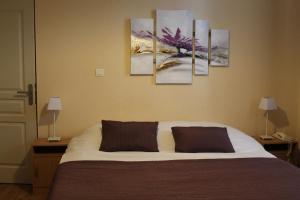 Hotels Logis des Cretes de Pignols : photos des chambres