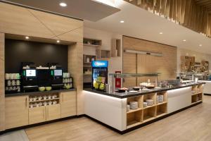 Holiday Inn Frankfurt Airport by IHG