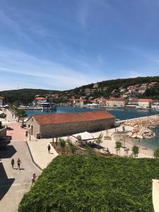 studio apartment near the beach-Ilda Radonic