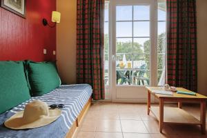Standard Two-Bedroom House (5-6 people) room in Pierre & Vacances La Résidence du Lac